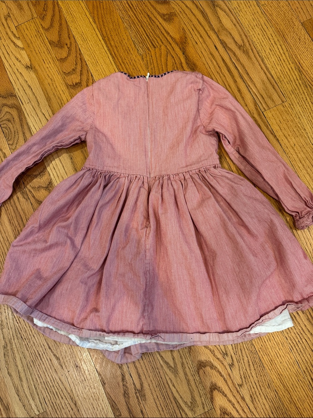 Mini Boden Mauve Pink Embroidered Long-Sleeve Dress size 5/6 - Picture 4 of 5